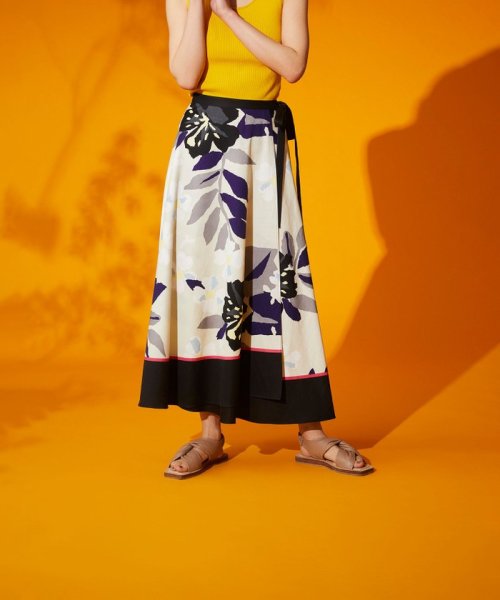フラワープリントラップスカート 