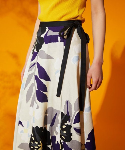 フラワープリントラップスカート 