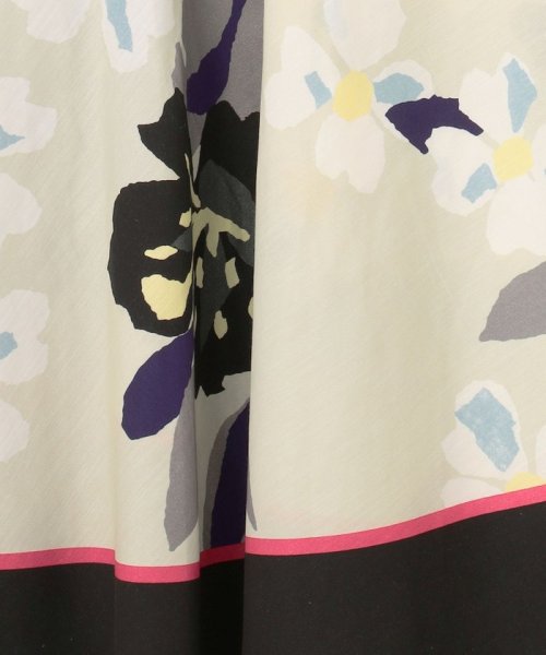 フラワープリントラップスカート 