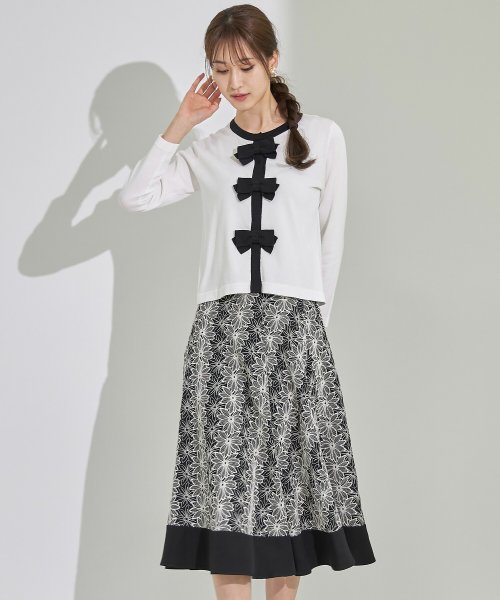 tocco closet(トッコクローゼット)/裾切り替えフラワー刺繍フレアスカート/img02