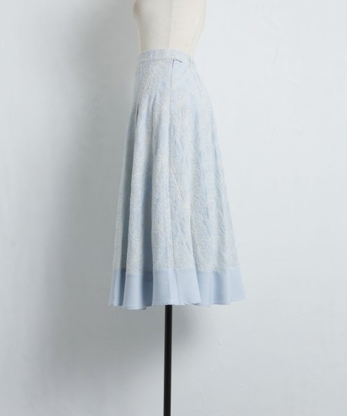tocco closet(トッコクローゼット)/裾切り替えフラワー刺繍フレアスカート/img13