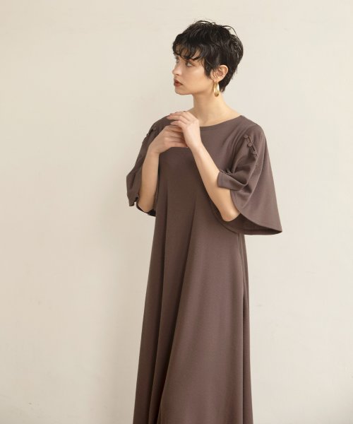MIELI INVARIANT(ミエリ インヴァリアント)/Button Flare Sleeve Dress/img02