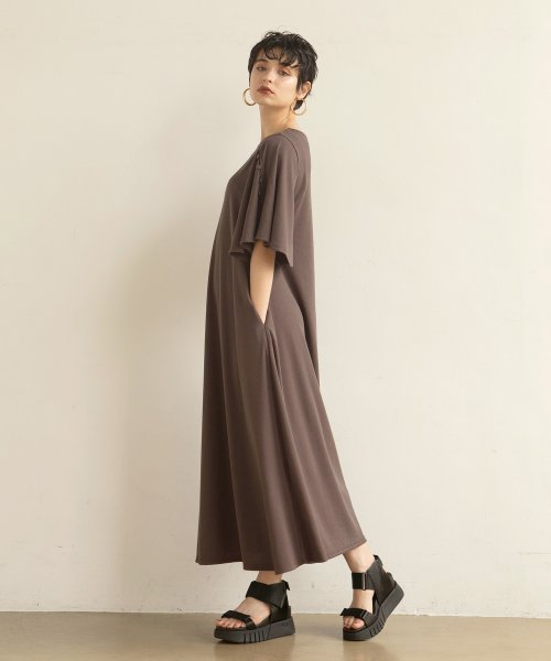 MIELI INVARIANT(ミエリ インヴァリアント)/Button Flare Sleeve Dress/img06
