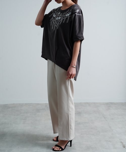 Fizz(フィズ)/花柄スカーフ刺繍　裾タックドルマンTシャツ/img05