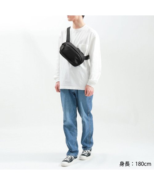 エアー ボディバッグ Aer Travel Collection Day Sling 3 ショルダーバッグ ショルダー 斜めがけ 3L 横型 旅行 ナイロン ×1 メッシュポケット ×2