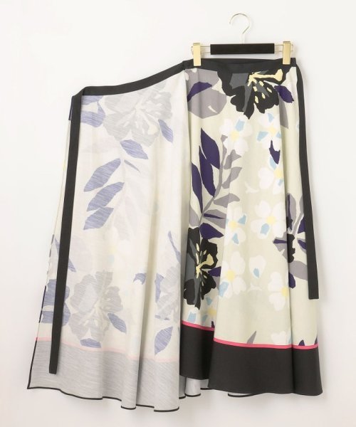 フラワープリントラップスカート 