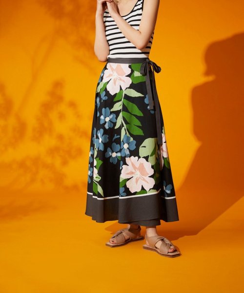 フラワープリントラップスカート 
