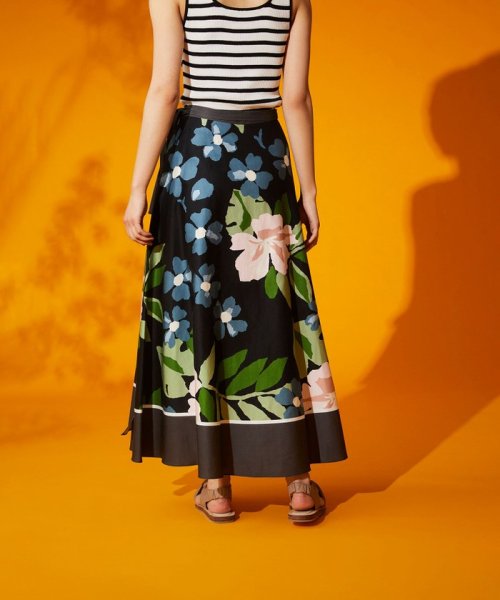 フラワープリントラップスカート 