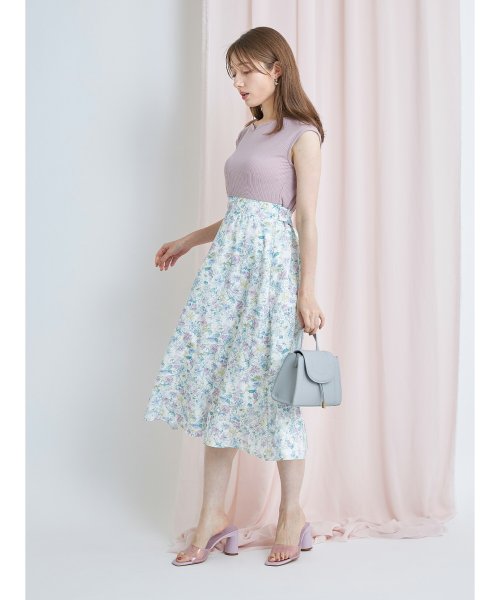 tocco closet(トッコクローゼット)/ウエストりぼん付きハートネックリブカットソー×フラワープリントドッキングワンピース/img01