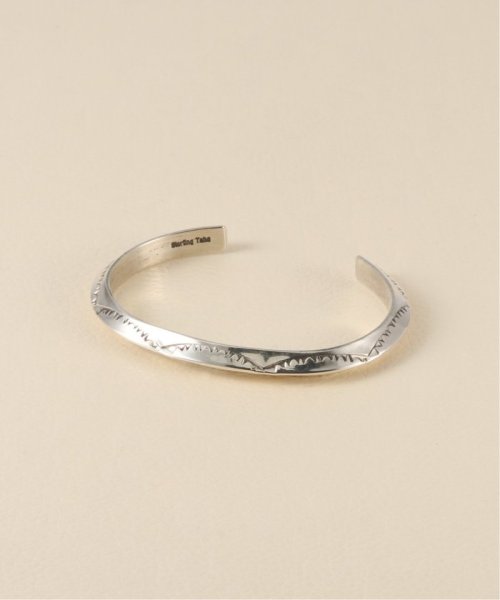 FRAMeWORK(フレームワーク)/【HARPO/アルポ】 hand stamped  large beveled bracelet/img01