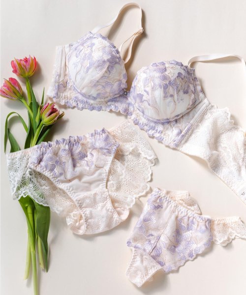 fran de lingerie(フランデランジェリー)/華あり刺繍ノンワイヤーブラ＆ショーツセットとお揃い 「スタイルアップワイヤレスビターセクシー タンガ」 Tバック タンガ/img14