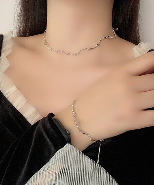 shopnikoniko(ショップにこにこ)/ウェーブ ネックレス ブレスレット ma 【即納】 アクセサリー ネックレス チョーカー ブレスレット シルバー かわいい おしゃれ トレンド 韓国 レディース/img04