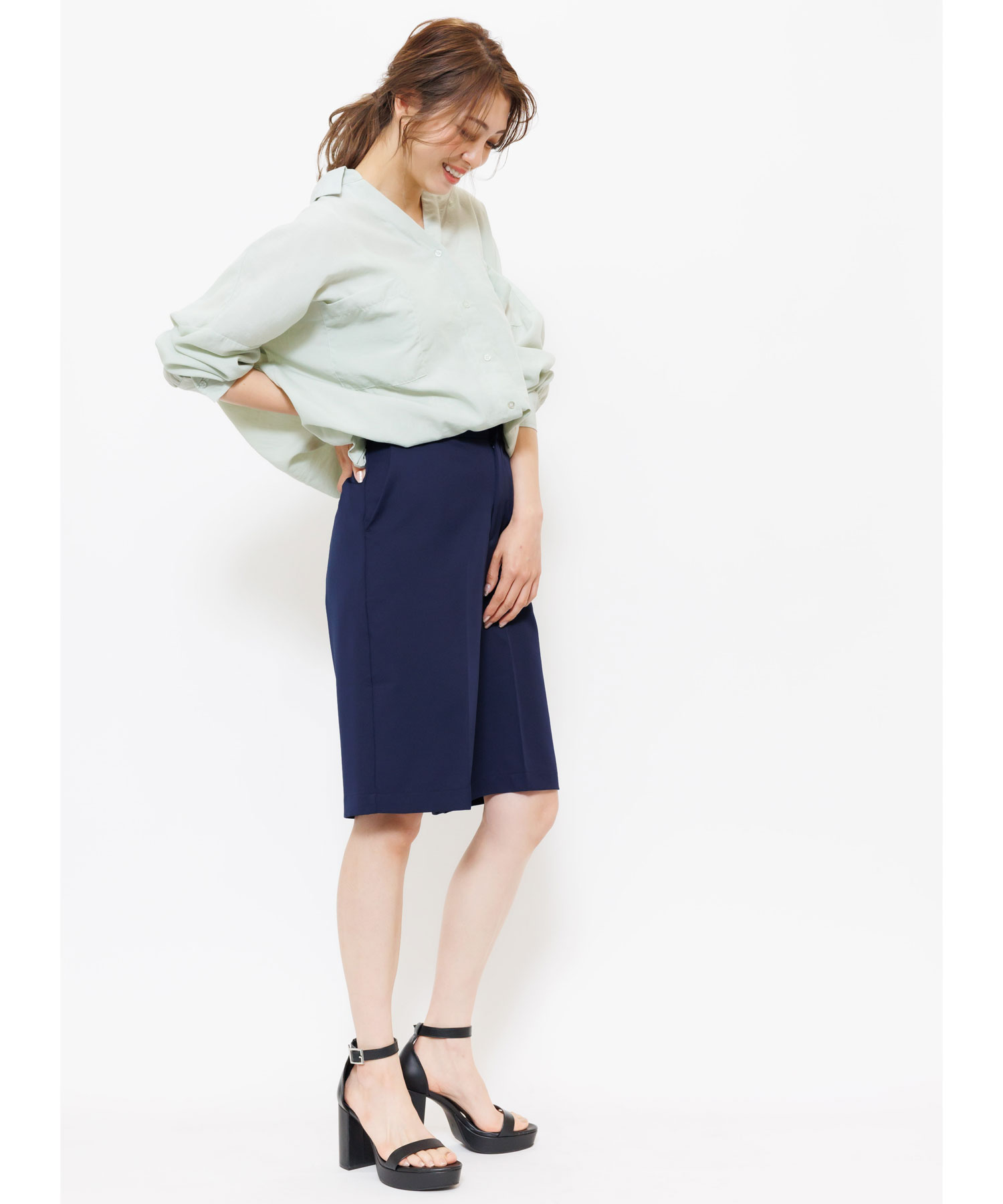 ショートパンツ レディース ボトムス センタープレスパンツ ハーフパンツ 無地