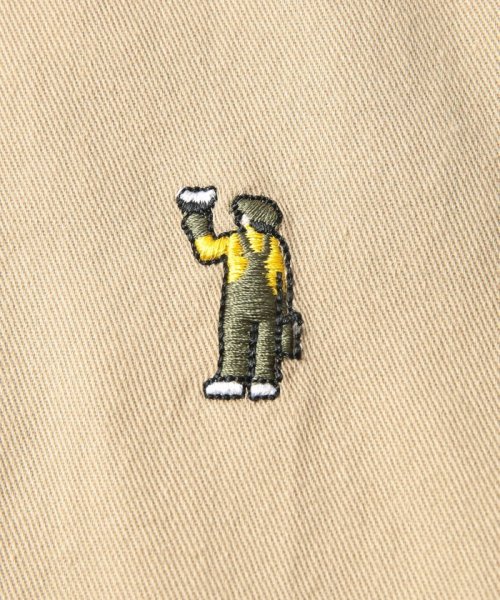 coen(coen)/”ワンポイント刺繍シリーズ”ライトチノ働く人刺繍ボタンダウンシャツ/img23