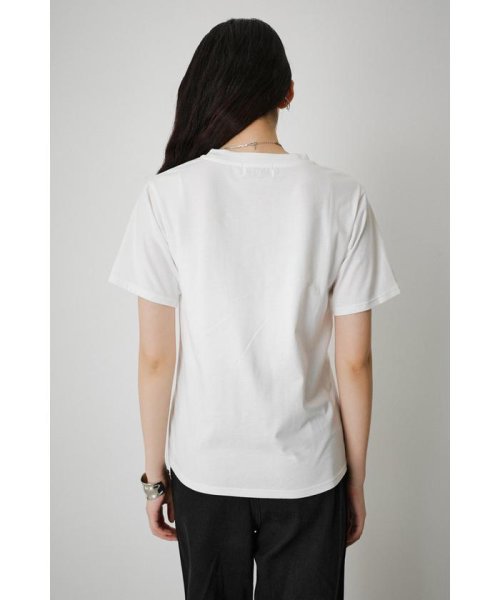 AZUL by moussy(アズールバイマウジー)/WAVY FONT LOGO TEE/img06