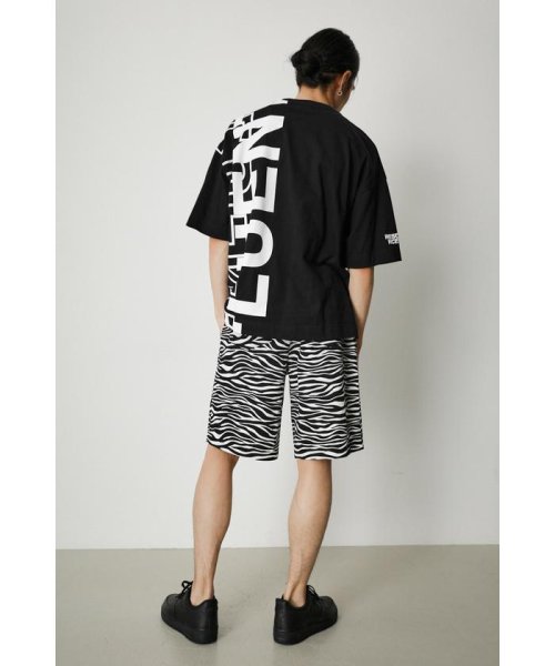 AZUL by moussy(アズールバイマウジー)/FLUENT BACK LOGO TEE/img12