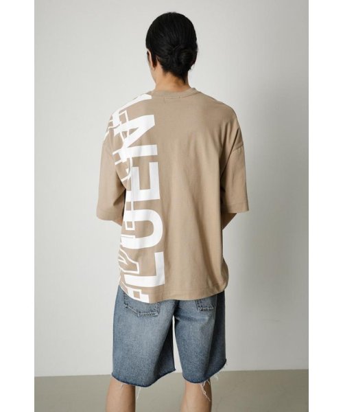 AZUL by moussy(アズールバイマウジー)/FLUENT BACK LOGO TEE/img24