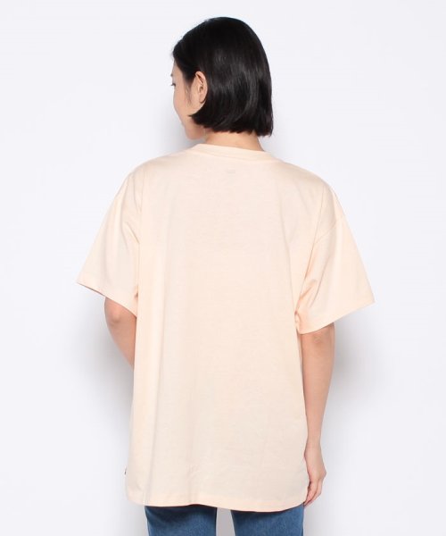 LEVI’S OUTLET(リーバイスアウトレット)/GRAPHIC COBALT TEE EMBOSS BATWING PEACH/img02