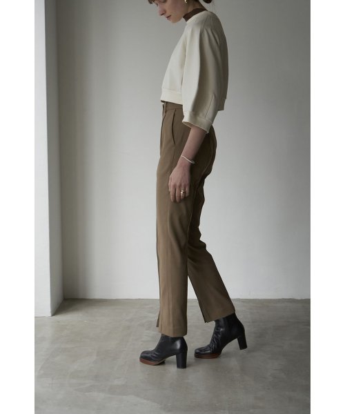 CLANE(クラネ)/CENTER SLIT SLIM TAPERED PANTS/img04