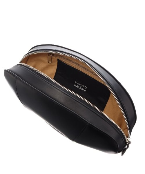 ◆LEO(レオ)クロワッサンバッグM 