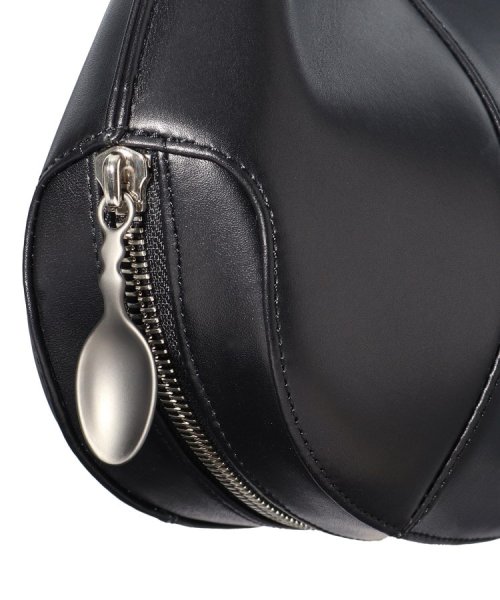 ◆LEO(レオ)クロワッサンバッグM 