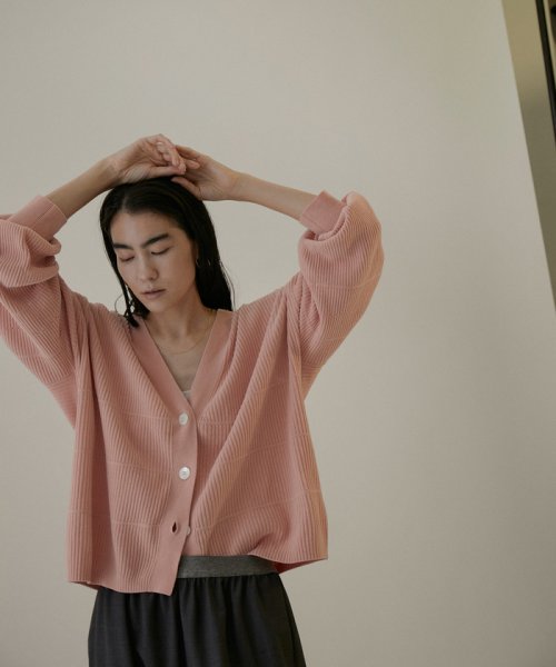 Vネックリブカーディガン－CreamyCotton /クリーミーコットン－ Creamy Cotton クリーミーコットン ■モデル身長 着用サイズ サイズ感 素材感 着心地