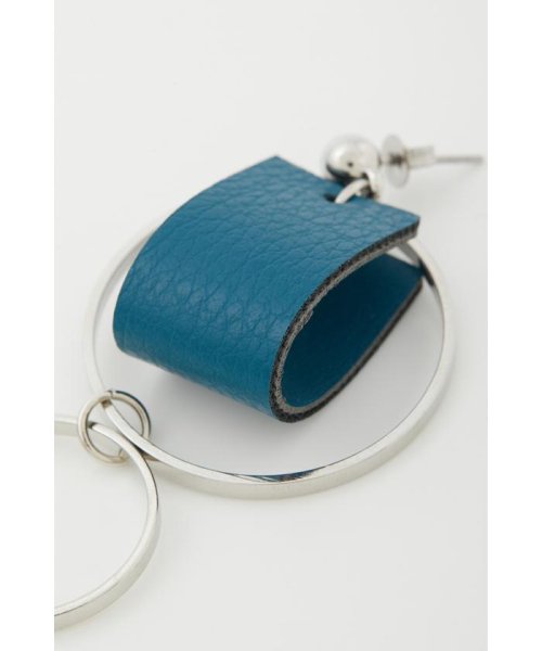 AZUL by moussy(アズールバイマウジー)/BICOLOR FAUX LEATHER EARRINGS/img16