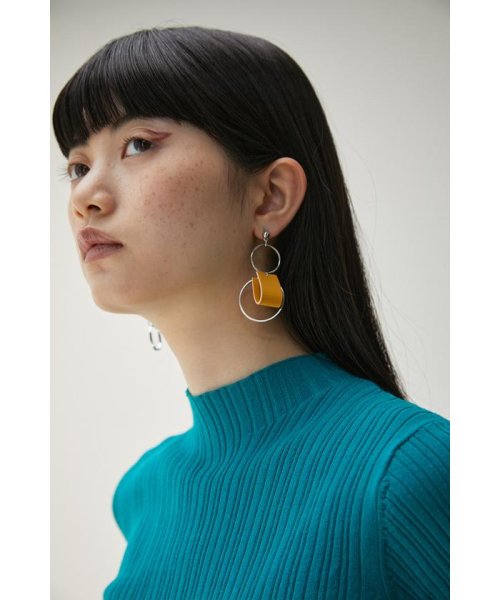 AZUL by moussy(アズールバイマウジー)/BICOLOR FAUX LEATHER EARRINGS/img20