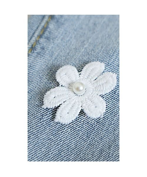 Sawa a la mode(サワアラモード)/小さな白い花咲くブーツカットデニムパンツ/img05