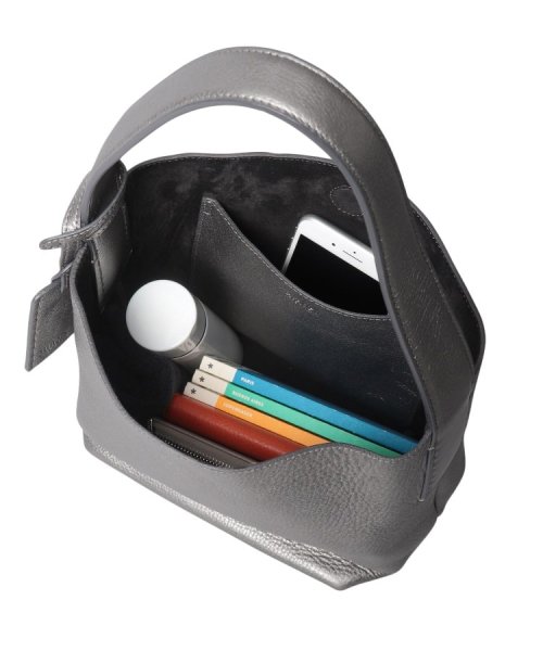 【ロシェ】レザーショルダーバッグ S 本革 ロシェ