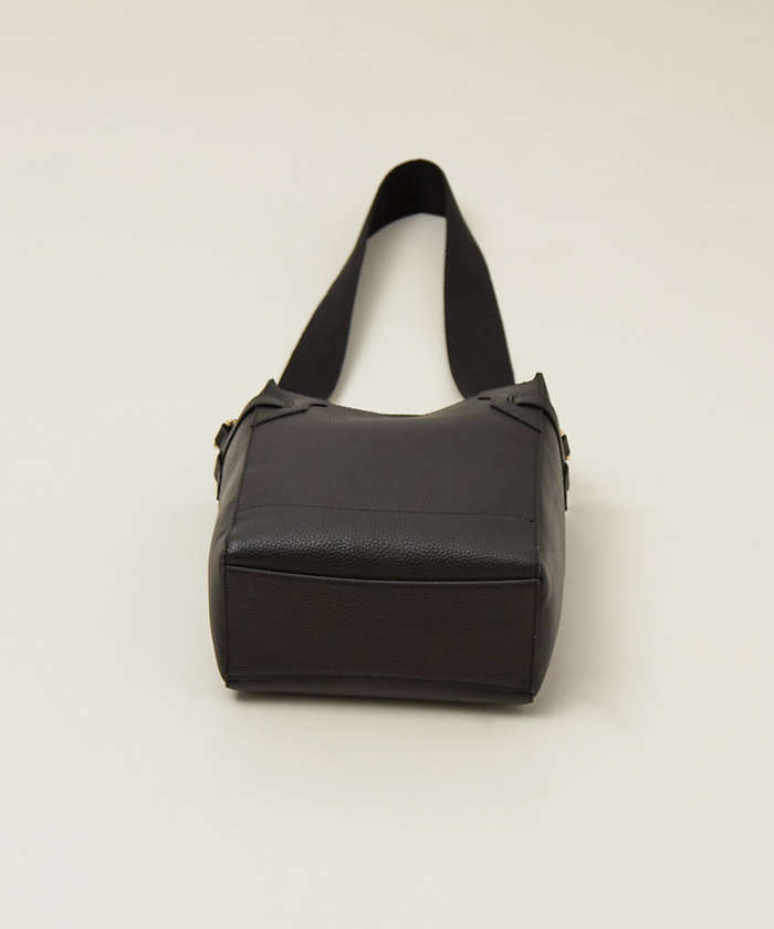 Benel/レザーバケットTAPEショルダーBAG(504868406)|阪急百貨店公式 Benel/レザーバケットTAPEショルダーBAG(504868406)|阪急百貨店公式
