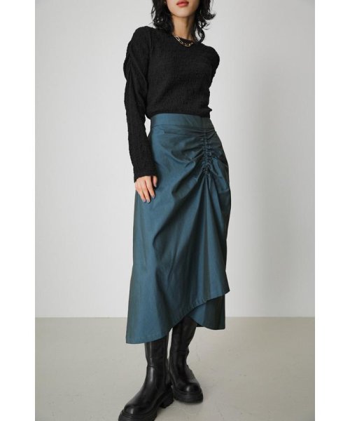 AZUL by moussy(アズールバイマウジー)/SHIRRING CHAMBRAY MIDI SKIRT/img01