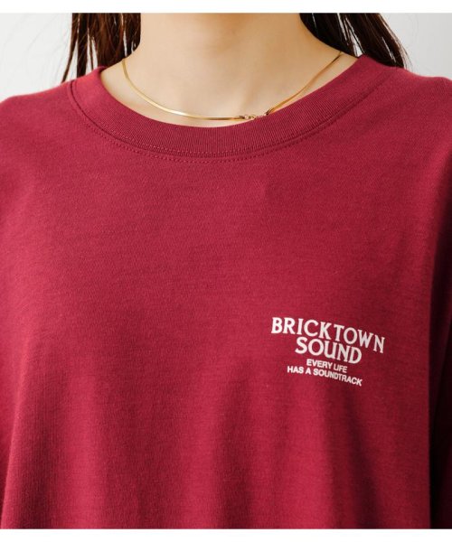 RODEO CROWNS WIDE BOWL(ロデオクラウンズワイドボウル)/BRICKTOWN FLAG Tシャツ/img10