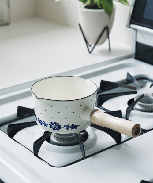 Afternoon Tea LIVING(アフタヌーンティー・リビング)/フルールリヨンホーローミルクパン/img01