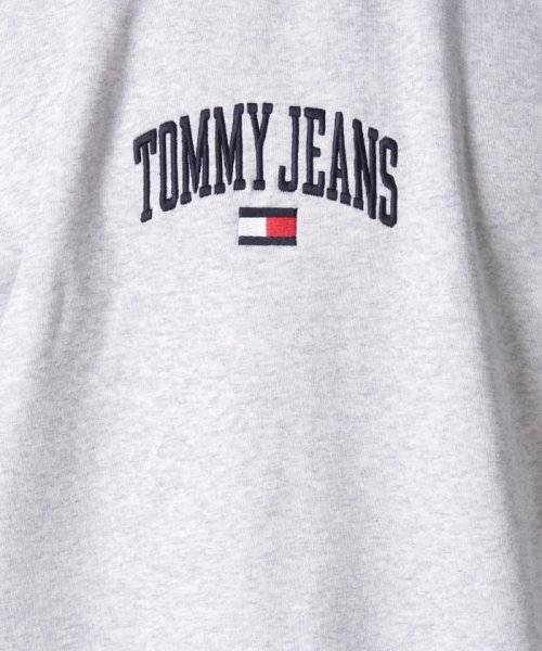 TOMMY JEANS(トミージーンズ)/リラックスカレッジスウェットシャツ/img23