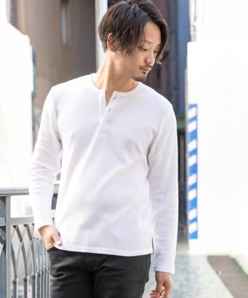 Uniqlo ワッフルヘンリーネックt