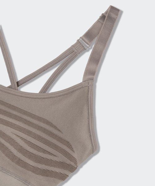 Reebok(Reebok)/レズミルズ ストラッピー シームレス スポーツブラ / Les Mills Strappy Seamless Sports Bra/img02