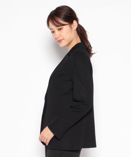 テーラードジャケット 