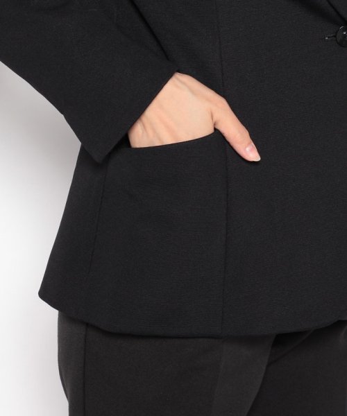 テーラードジャケット 
