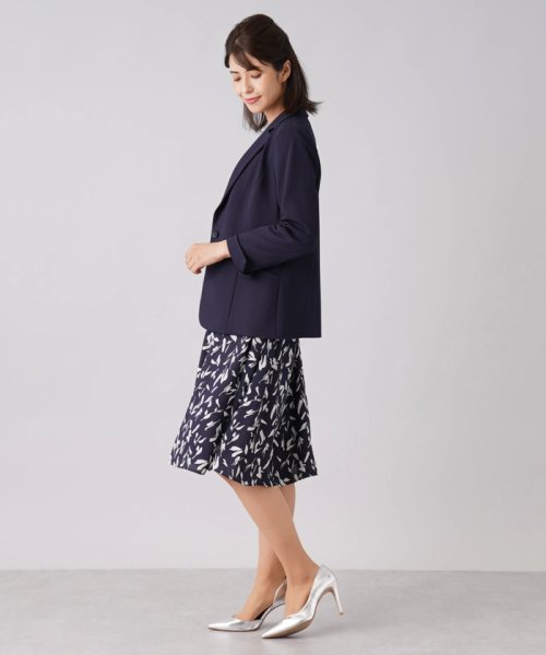 テーラードジャケット 