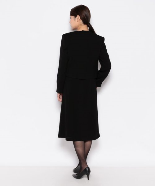 東京イギンブラックフォーマルスーツ 