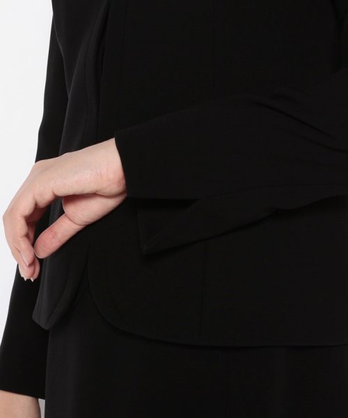 東京イギンブラックフォーマルスーツ 