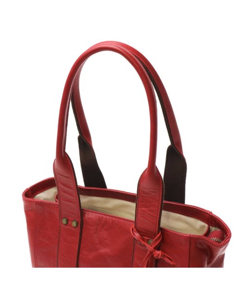 ダコタ トートバッグ Dakota サンライズ 本革 馬革 レザー コンパクト ファスナー付き B5 通勤 肩掛け 手持ち シンプル 日本製 1034381 商品説明大人カジュアルな魅力と実用性を兼ねたトート馬革の軽さを活かした、大人カジュアルなトートバッグ。ソフトでしなやかな風 QG1667502576(12870円)