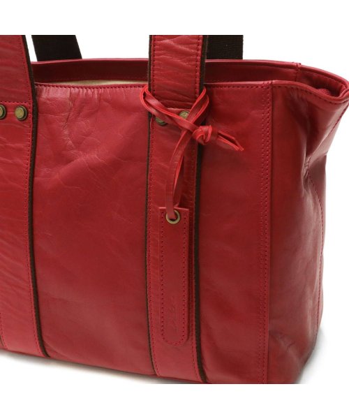 ダコタ トートバッグ Dakota サンライズ 本革 馬革 レザー コンパクト ファスナー付き B5 通勤 肩掛け 手持ち シンプル 日本製 1034381 商品説明大人カジュアルな魅力と実用性を兼ねたトート馬革の軽さを活かした、大人カジュアルなトートバッグ。ソフトでしなやかな風 QG1667502576(12870円)