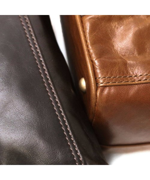 ダコタ トートバッグ Dakota サンライズ 本革 馬革 レザー コンパクト ファスナー付き B5 通勤 肩掛け 手持ち シンプル 日本製 1034381 商品説明大人カジュアルな魅力と実用性を兼ねたトート馬革の軽さを活かした、大人カジュアルなトートバッグ。ソフトでしなやかな風 QG1667502576(12870円)