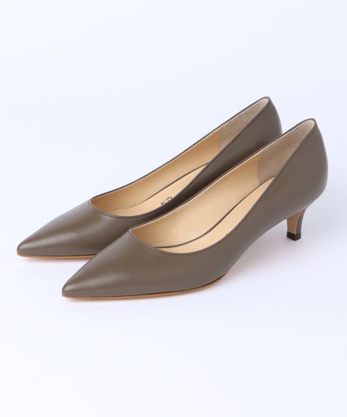 ポインテッドパンプス 