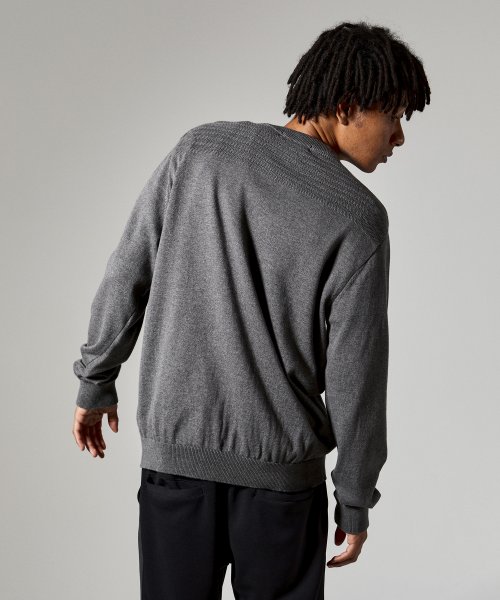 Penguin by Munsingwear(ペンギン　バイ　マンシングウェア)/SHOULDER BUTTON CREW NECK SWEATER / ショルダーボタンクルーネックセーター【アウトレット】/img02