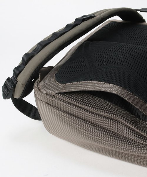 リュック・バックパック メンズ ALPHA BRAVO 「アリー」バックパック モバイルバッテリー自体は本製品に含まれません