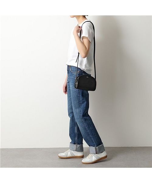 A.P.C.(アーペーセー)/【A.P.C.(アーペーセー)】バッグ sac deml lune mini PXBRC F61392 レディース レザー ハーフムーン 半月型 ショルダーバッ/img01