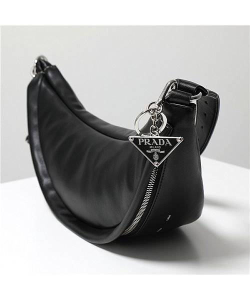 PRADA(プラダ)/【PRADA(プラダ)】キーリング 2PS057 66A メンズ トライアングルロゴ キーホルダー バッグチャーム F0002/NERO/img04